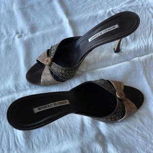 Manolo Blahnik heeled sandal; multi-colored. Size 40